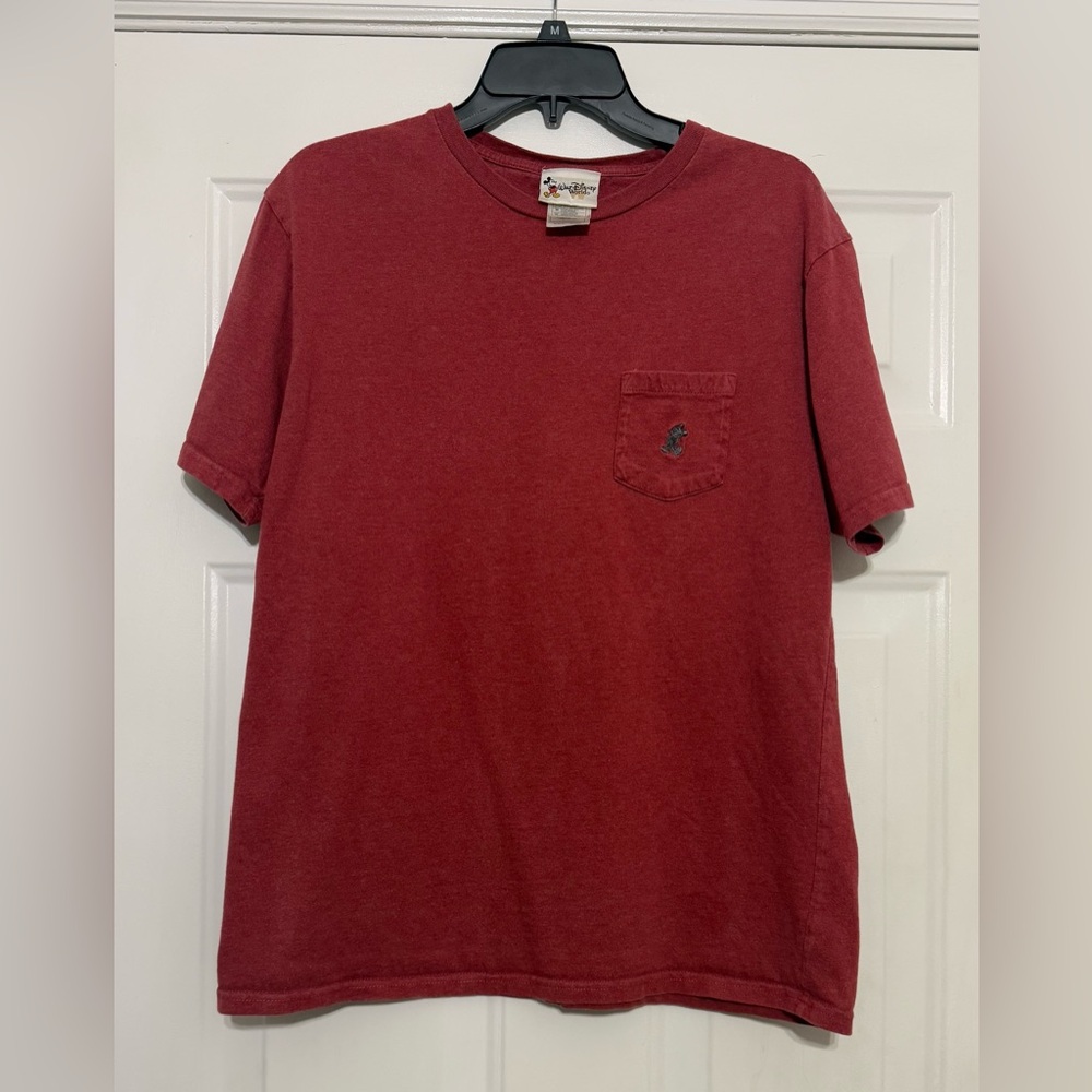 Walt Disney World Men’s Size Medium Dark Red T-Shirt w/ Mickey on Pocket
